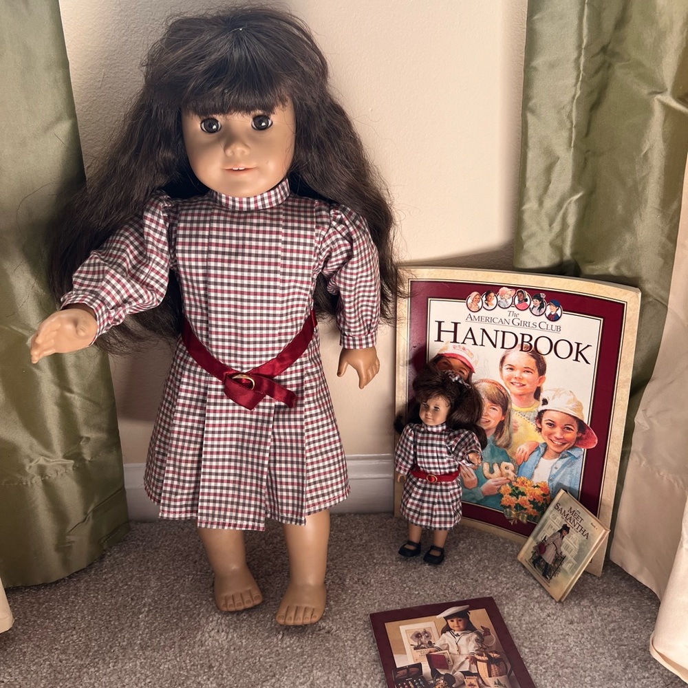 American Girl Doll - Big and Small Samantha with books